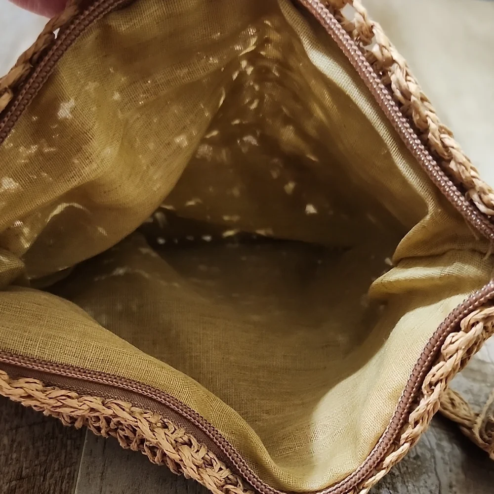 Handmade Woven Tan Crossbody Bag - Picture 8 of 9